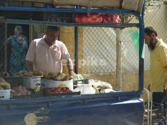 Barelias street vendor