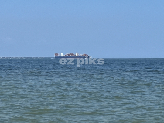 Containers Ship