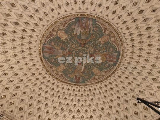 Domed Ceiling