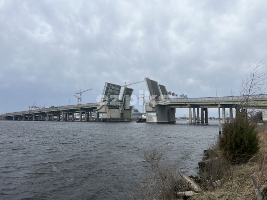 Draw Bridge