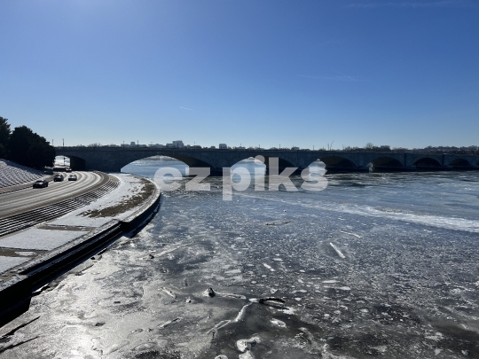 Frozen Potomac