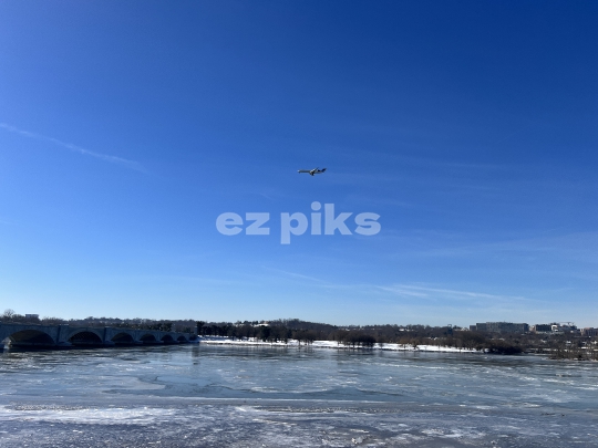 Frozen River