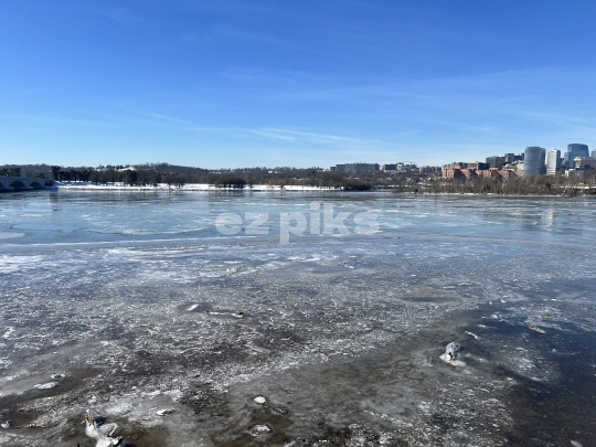 Frozen River