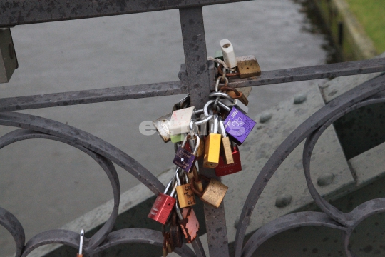Love locks