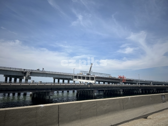 Sea Bridge