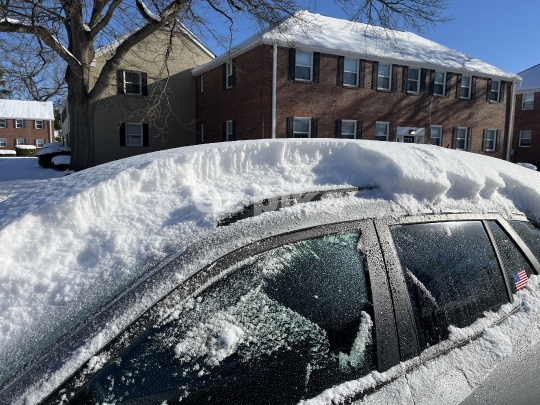 Snow 