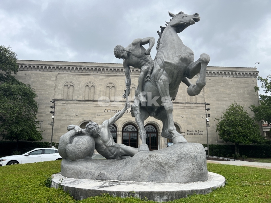 The torch bearer statue 