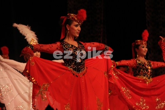 Xinjiang dance performance